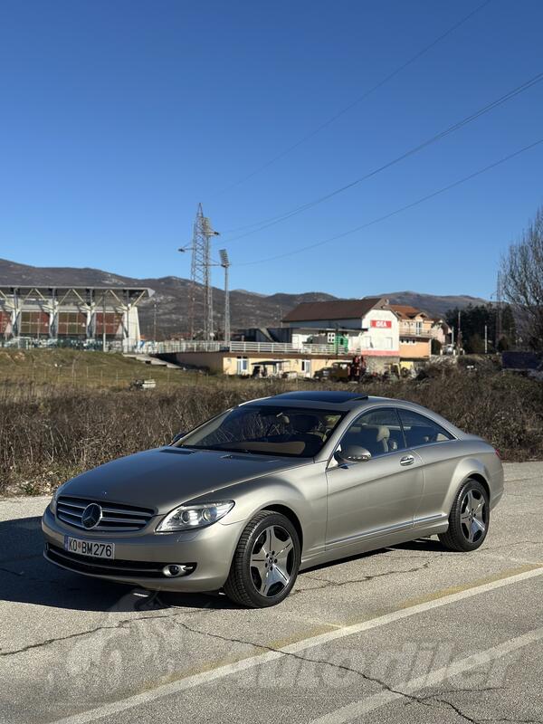 Mercedes Benz - CL 500 - V8