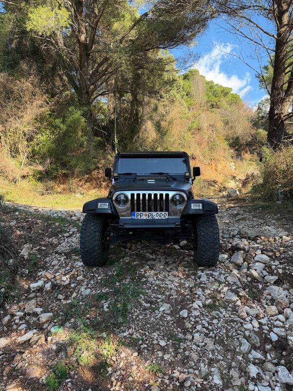 Jeep - Wrangler - 4.0 Benz