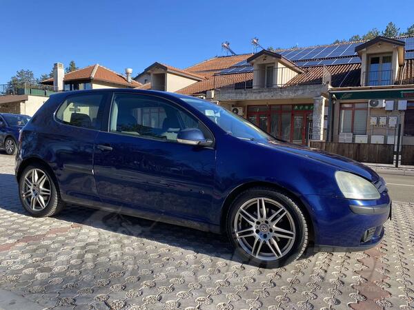 Volkswagen - Golf 5 - 1.9 TDI