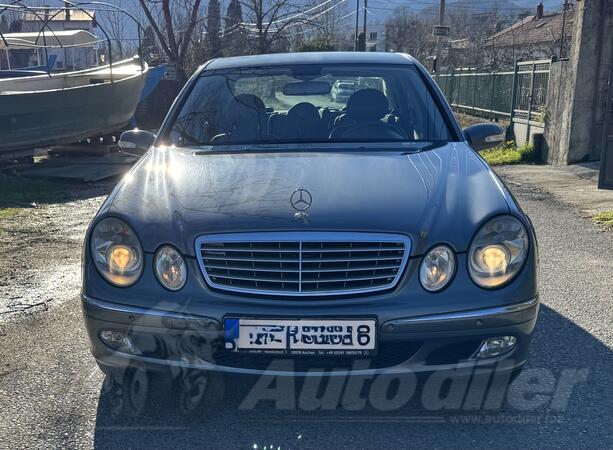 Mercedes Benz - E 220 - CDI