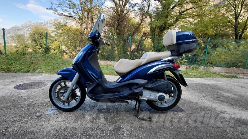 Piaggio - Beverly250ie