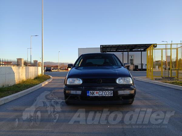 Volkswagen - Golf 3 - 1.8