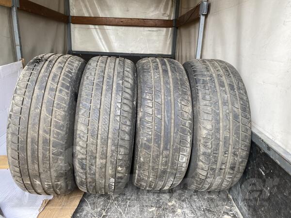 Буксировочный крюк