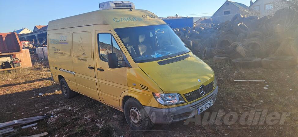 Mercedes Benz - Sprinter