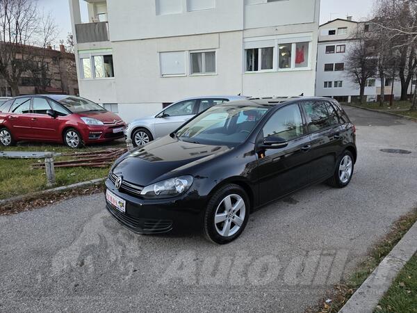 Volkswagen - Golf 6 - 1,6 TDI 77 KW CONFORTLINE