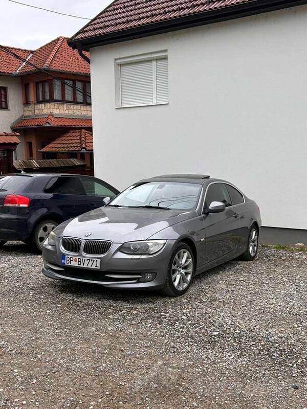 BMW - 330 - 325D
