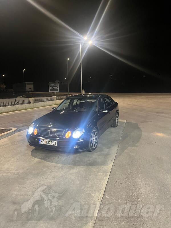 Mercedes Benz - E 270 - 2.7 130kw
