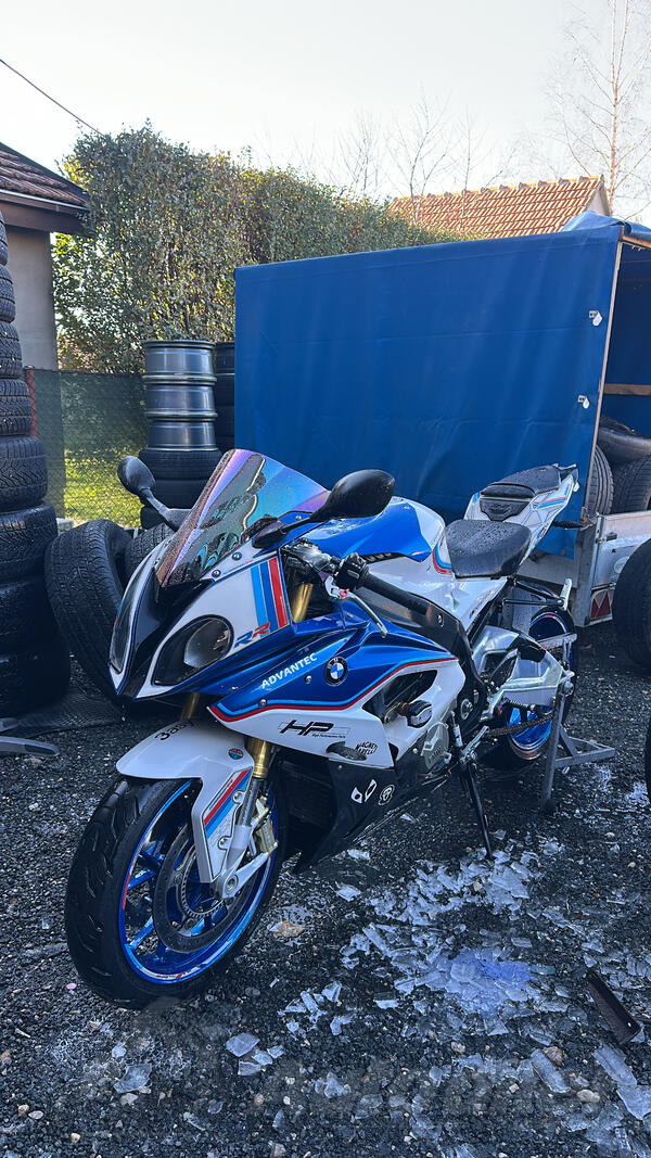 BMW - S1000RR