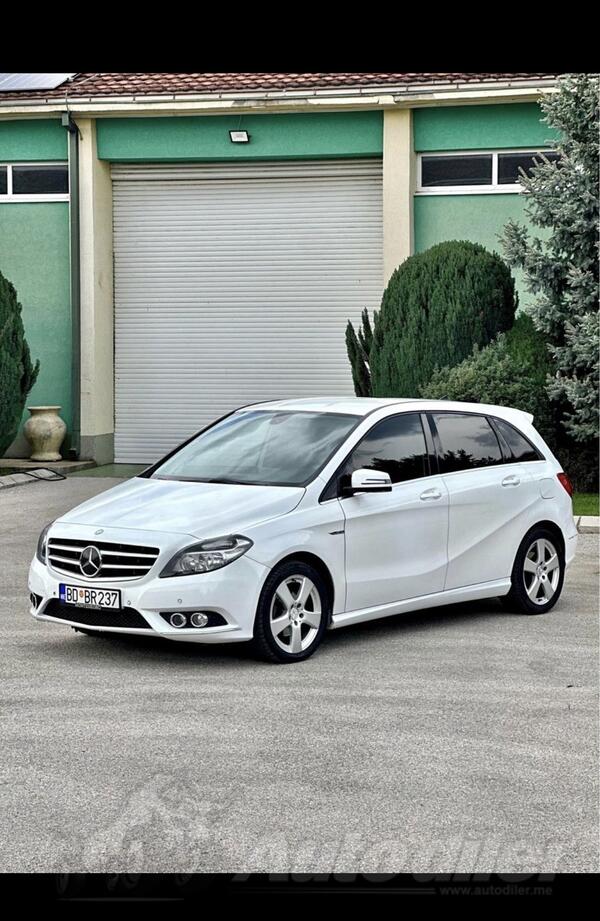 Mercedes Benz - B 180 - 1.8