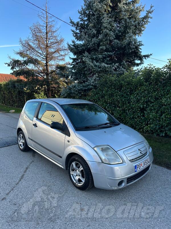 Citroen - C2 - 1.1 benzin