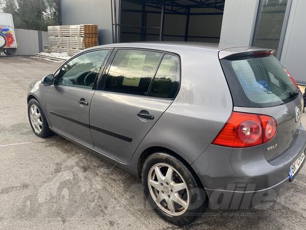 Volkswagen - Golf 5 - 1.9 tdi