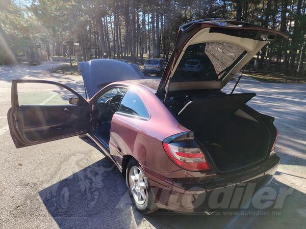 Mercedes Benz - C 220 - W203