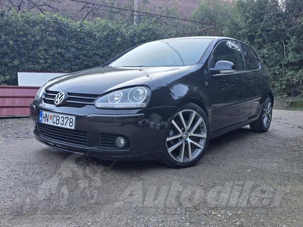 Volkswagen - Golf 5 - 2.0 tdi