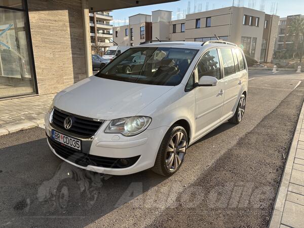 Volkswagen - Touran - 2.0 tdi dsg 8v