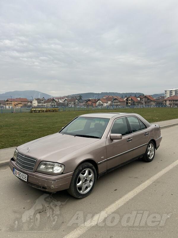 Mercedes Benz - C 220