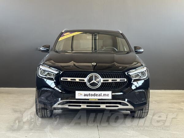 Mercedes Benz - GLA 180 - AUTOMATIC