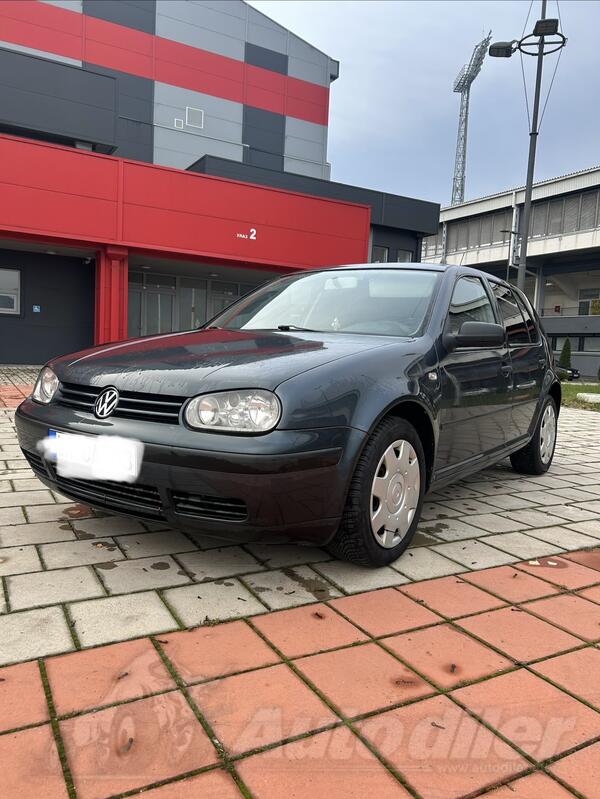 Volkswagen - Golf 4 - 19