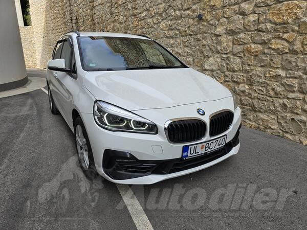BMW - 218 Active Tourer - 218d sport automatik