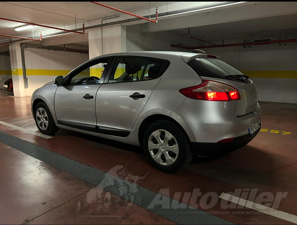 Renault - Megane - 1.6 benzin+LPG, 2011,    12 mjeseci registrovan,    4 nove zimske gume