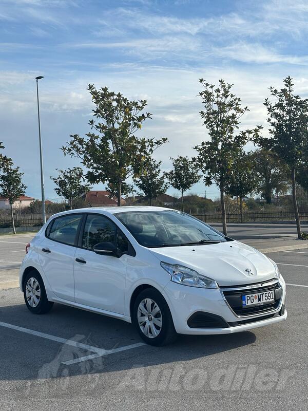 Peugeot - 208 - 1.6 HDI