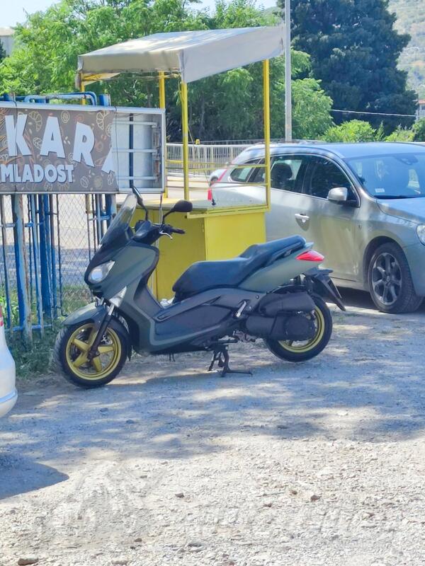 Yamaha - xmax