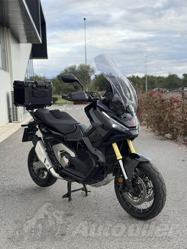 Honda - X-ADV750