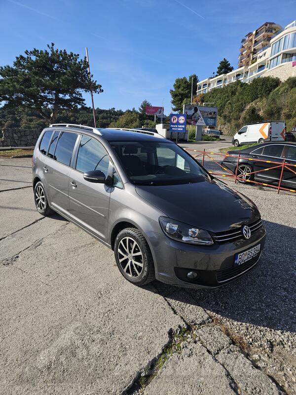 Volkswagen - Touran - 2.0 TDI