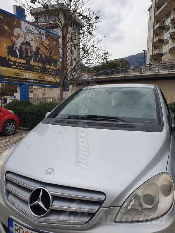 Mercedes Benz - B 180