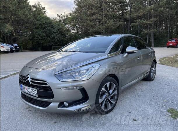 DS Automobiles - DS 5 - 2.0