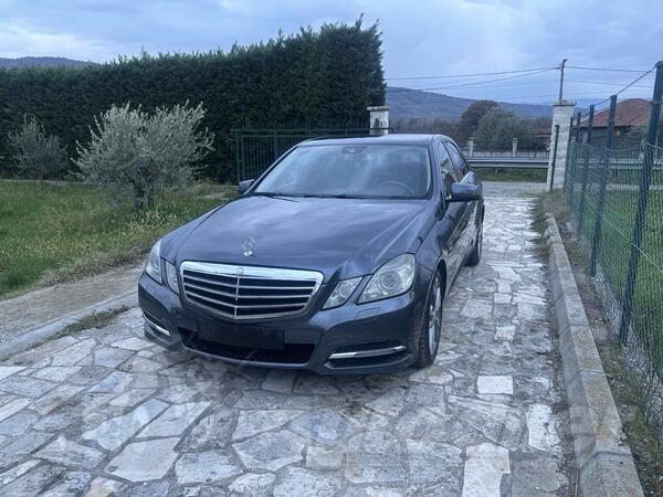 Mercedes Benz - E 220 - 2.2