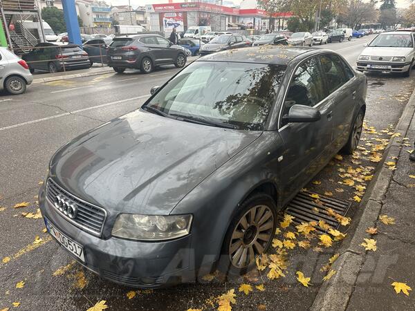 Audi - A4 - 2.5 TDI QUATTRO