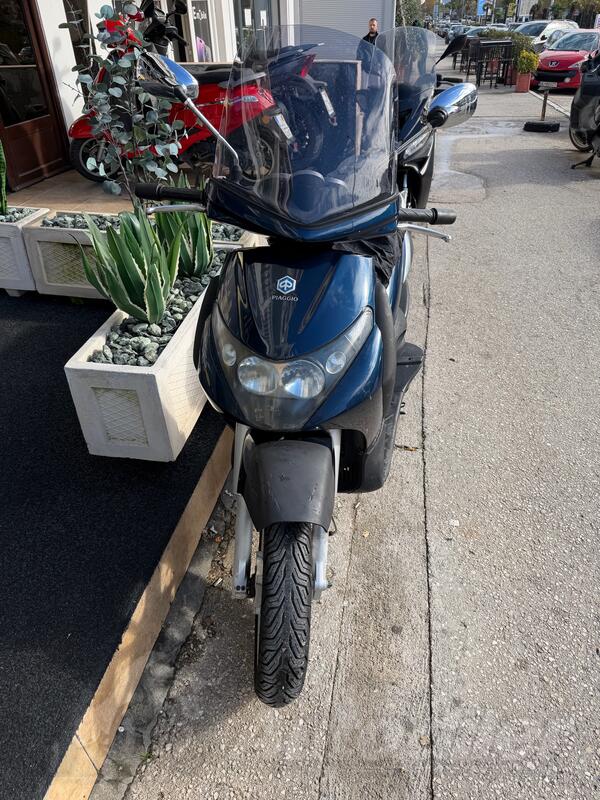 Piaggio - Beverly