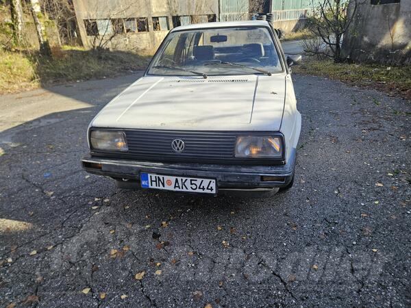 Volkswagen - Jetta - 16 TDI