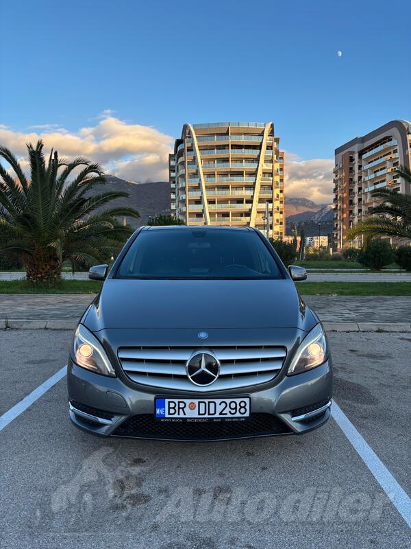 Mercedes Benz - B 180 - 1.8  CDI