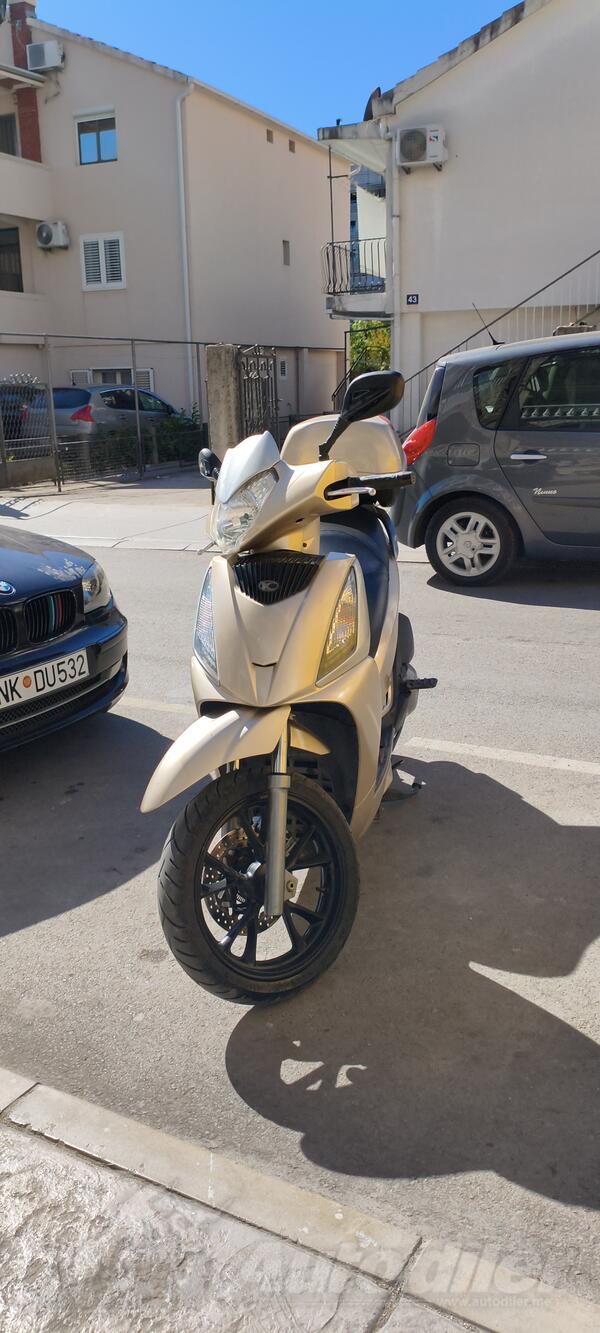 Kymco - GT300i