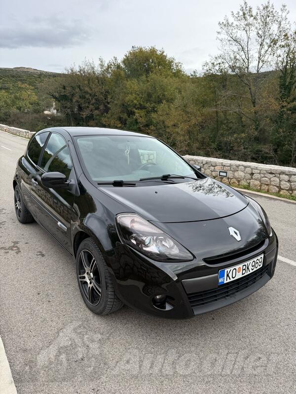 Renault - Clio - Special