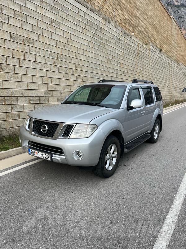 Nissan - Pathfinder - 2.5