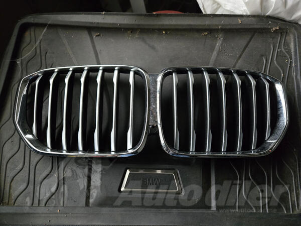 Maska za X5 M god. 2020