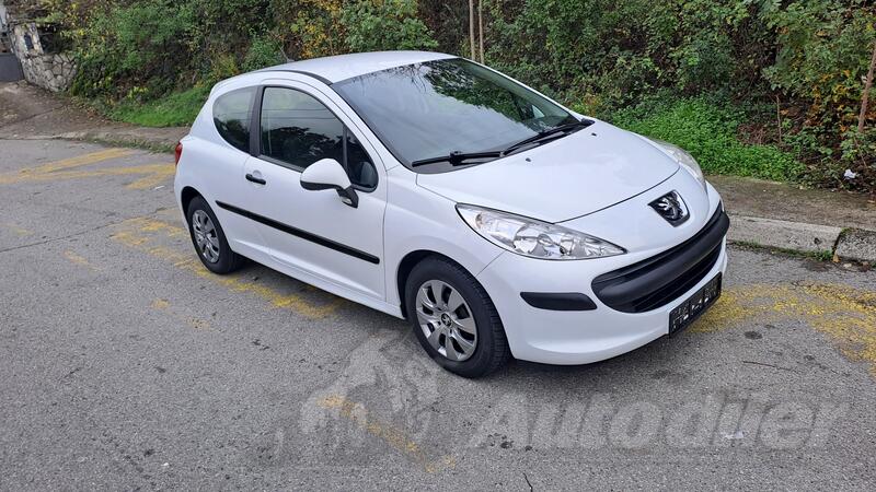 Peugeot - 207 - 1.5 HDI