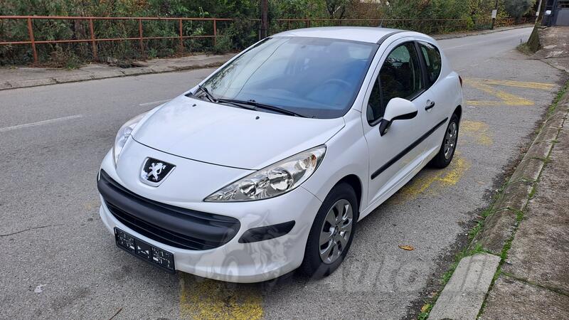 Peugeot - 207 - 1.5 HDI