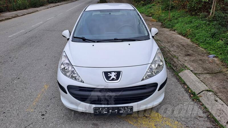 Peugeot - 207 - 1.5 HDI