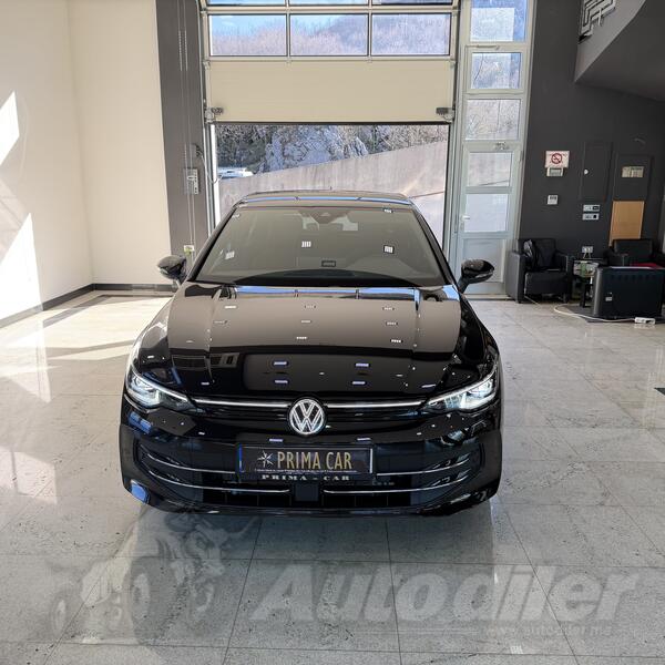 Volkswagen - Golf 8 - 8.5 EDITION 50 HIGHLINE