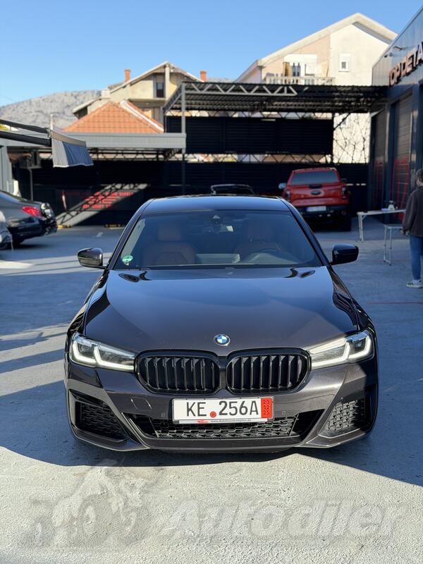 BMW - 530 Gran Turismo - BMW 530 G30