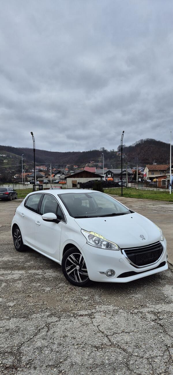 Peugeot - 208 - 1.6