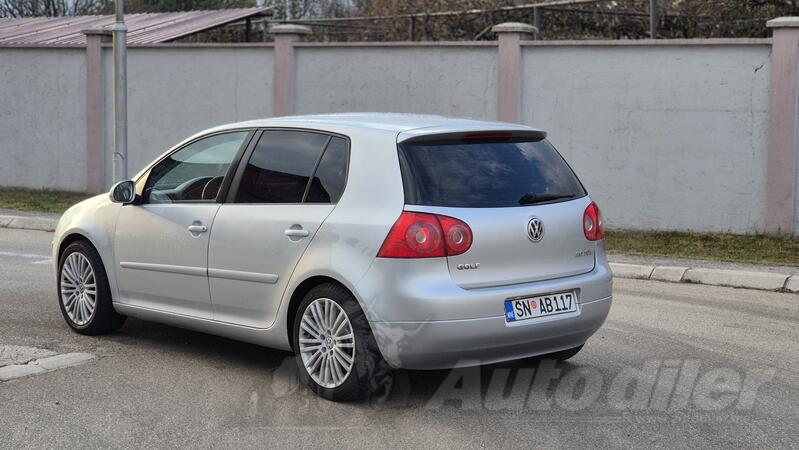 Volkswagen - Golf 5 - 2.0 TDI