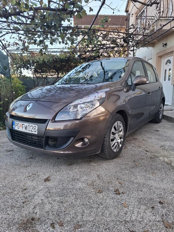Renault - Scenic - 1.5 Dci