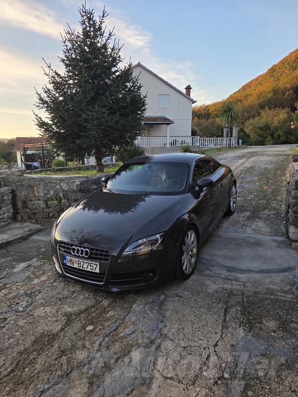 Audi - TT - 2.0 TDI Quattro