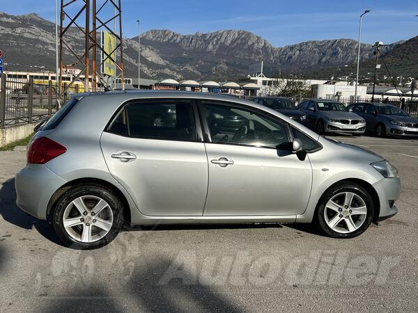 Toyota - Auris - 1,4 D-4D