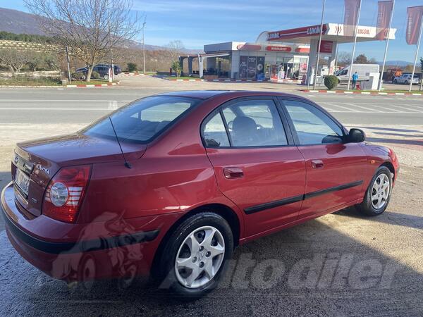 Hyundai - Elantra - 2.0