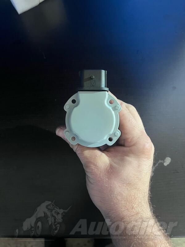 Elektrik motorları za Ford - B-Max    - 2015